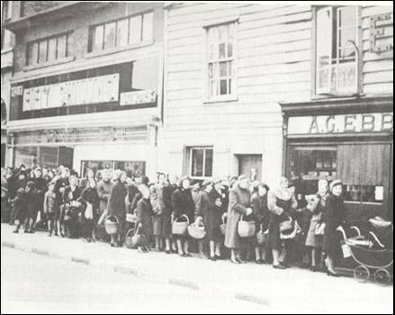 ration-queues-enfield-town