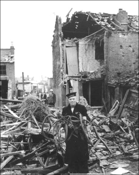 airraid-august1940-b